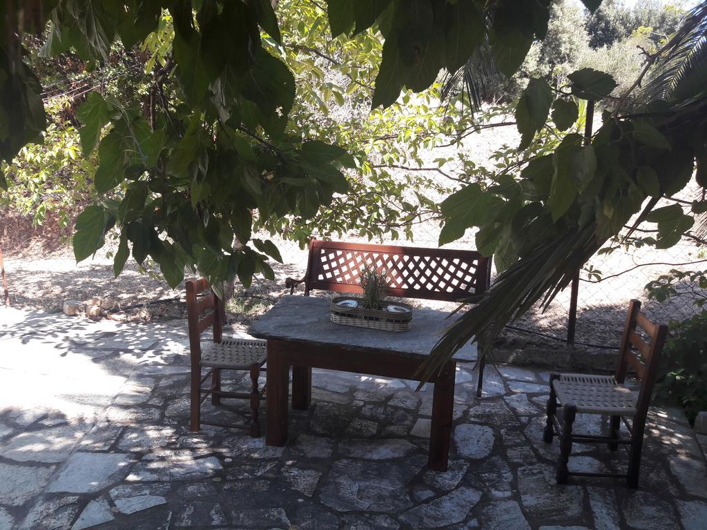Kesi Holiday Home Potistika Bagian luar foto
