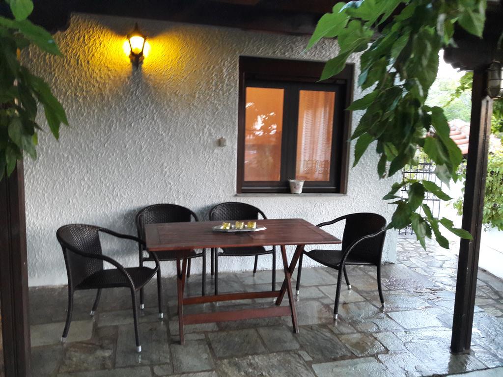 Kesi Holiday Home Potistika Bagian luar foto