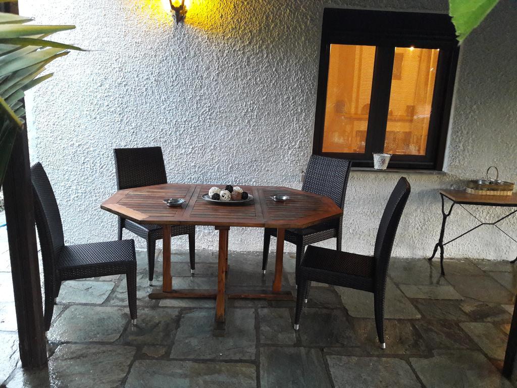 Kesi Holiday Home Potistika Bagian luar foto